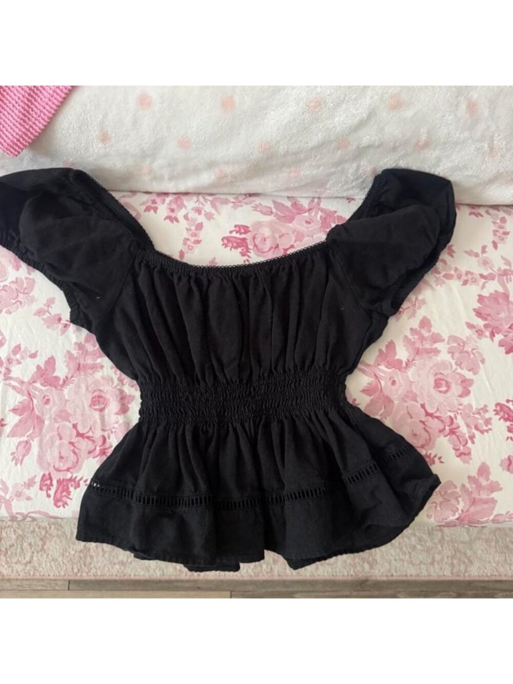Kendall and Kylie Black top with ruffles, size S #ruffles